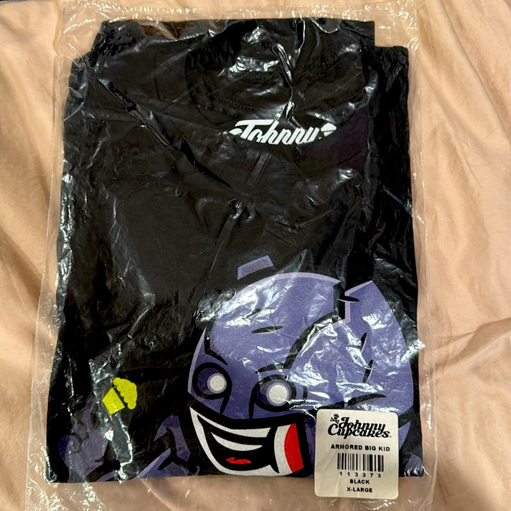 Johnny Cupcakes Armored Big Kid New in Bag XL Mens
